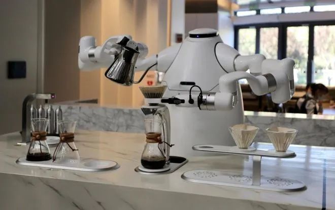 GGII:一季度中國(guó)工業(yè)機(jī)器人銷(xiāo)量約為7.5萬(wàn)臺(tái) 同比增長(zhǎng)約11.7%